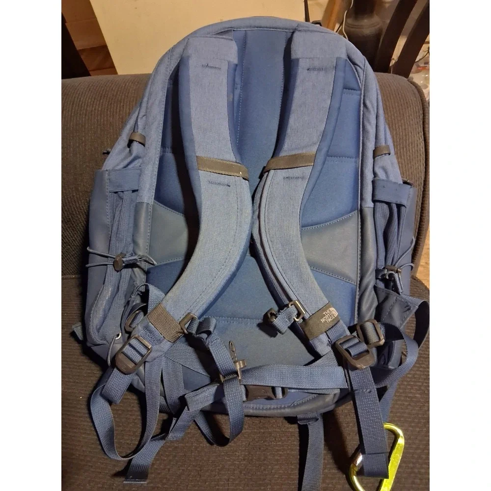 The‎ North Face Unisex Borealis Blue Flexvent Adjustable Straps Travel Backpack
